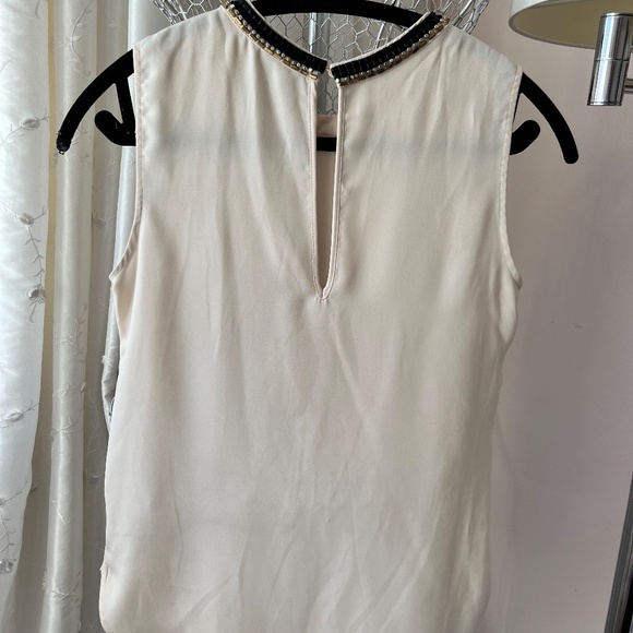 H & M Sleeveless Blouse with "leather" and gold & black beaded collar - Picture 4 of 4